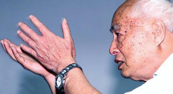 2026世界杯下注-广东足球青训之父，冼迪雄