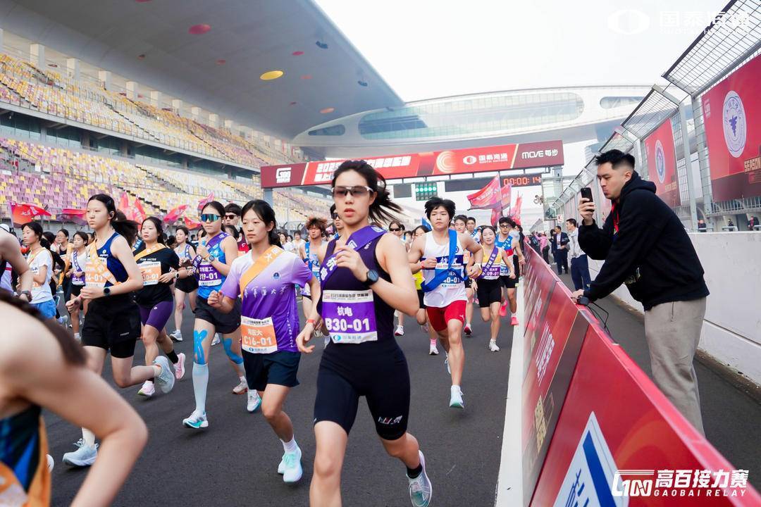 F1赛道上演青春接力,浙大摘得2025高百华东站桂冠