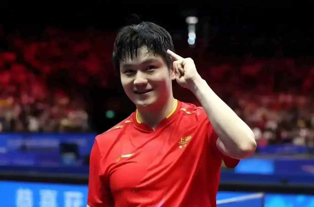 樊振东一出手，左手选手全懵了，乒乓球规则悄悄变了